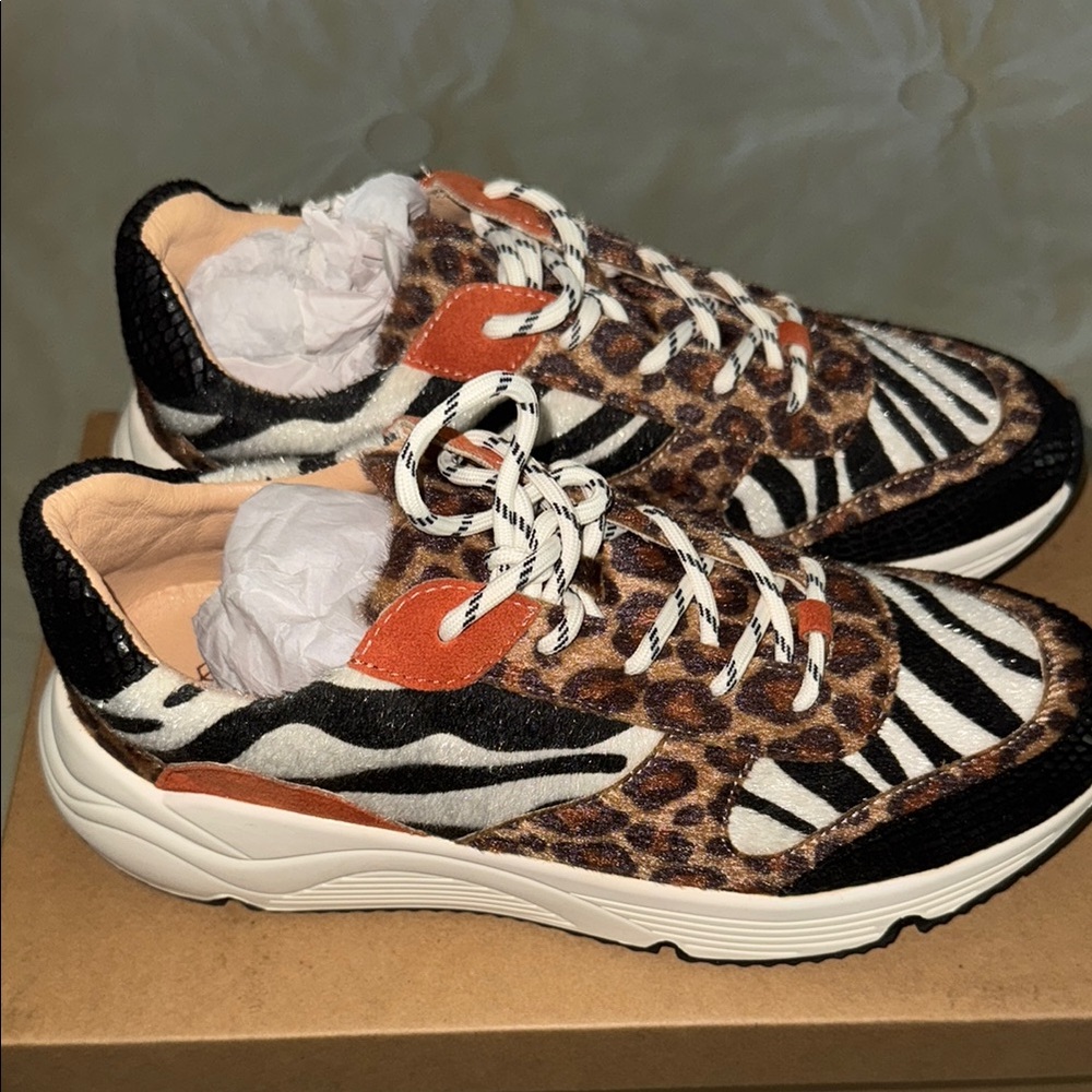 Oasis Society Animal Print Chunky Sneakers - Picture 10 of 11